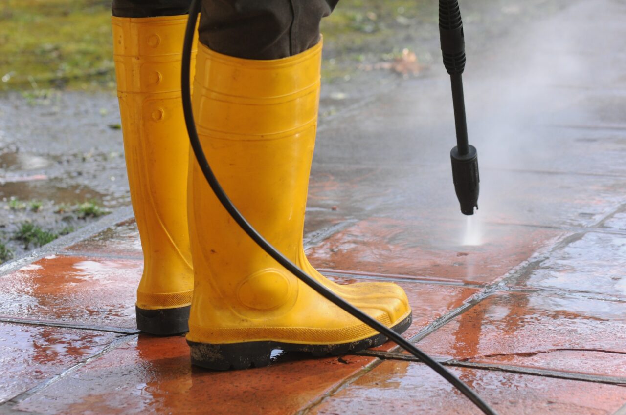 Pressure Washing vs. Traditional Cleaning Methods: A Comparison ...